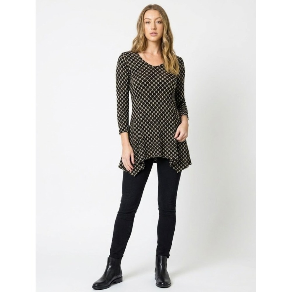 Tianello Black Cream Textured Geometric Stretch Knit Sharkbite Hem Tunic Medium